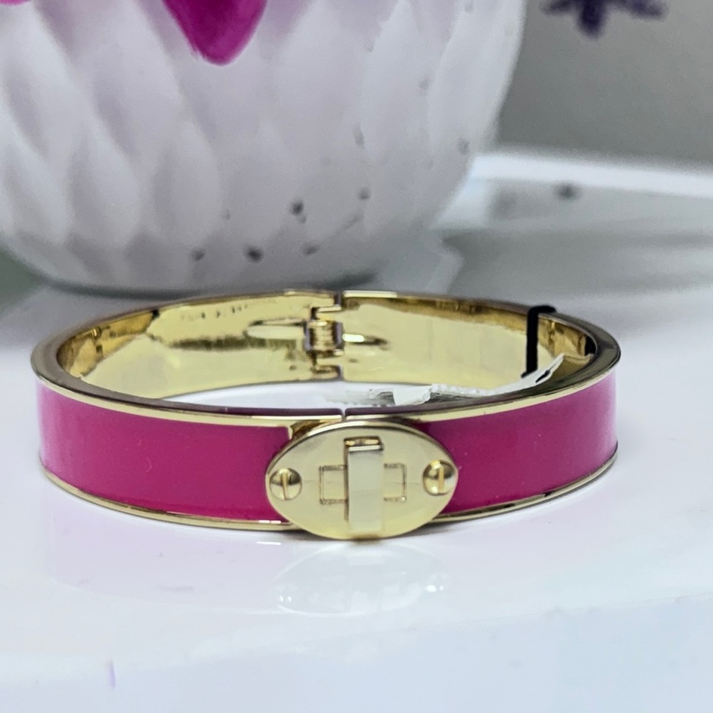 Talbots Bangle Clamper Bracelet. Gold Tone With Pink Enamel. NWT